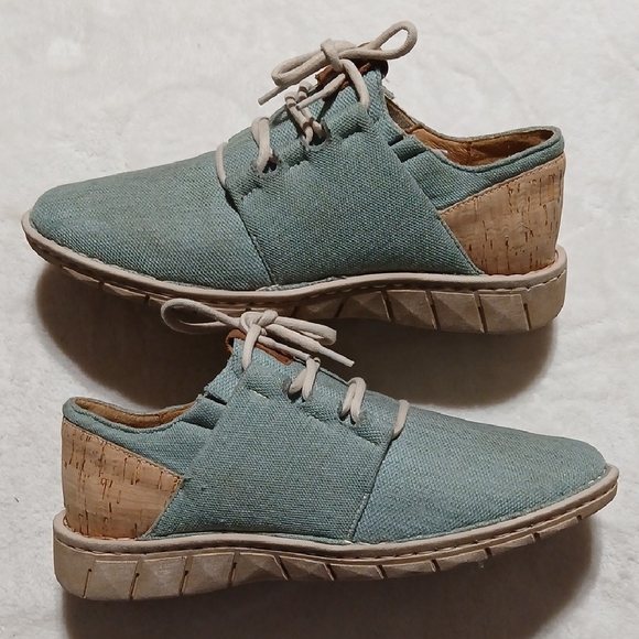 Tony Lama Shoes - Tony Lama Racey Light Green and Tan Casual Shoes Size 9 Womans